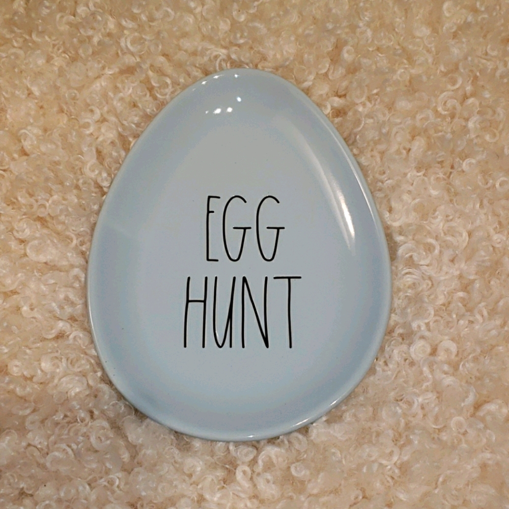 Rae dunn EGG HUNT dishes